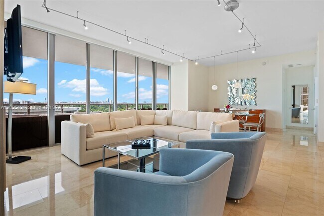 Building Photo - 9705 Collins Ave