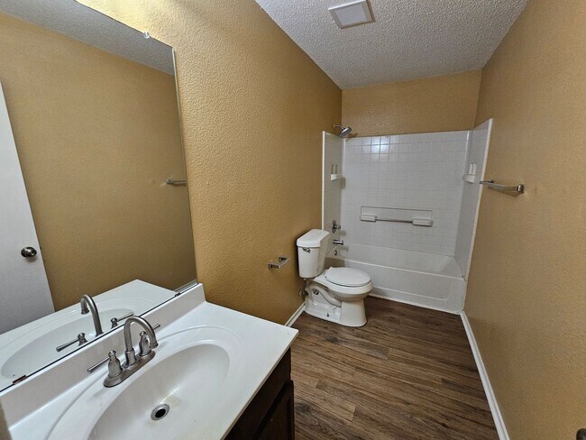 Building Photo - Incredible home available in Reserve At Hi...