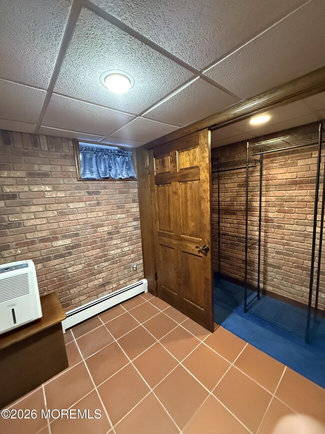 Building Photo - 2360 Monmouth Rd