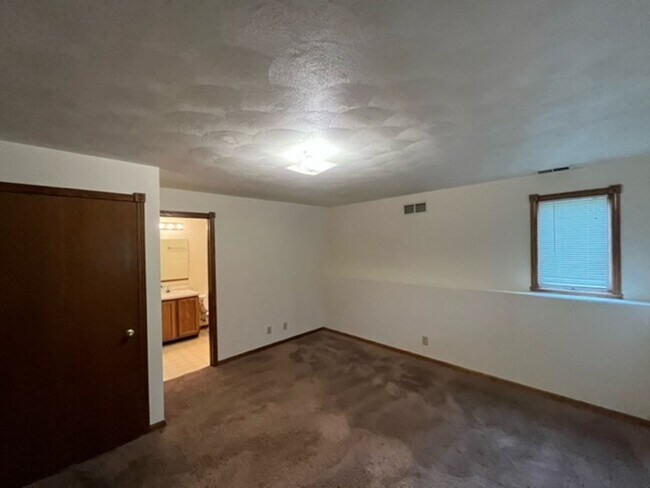 Building Photo - 291