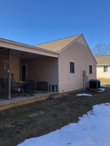Building Photo - 132 Pocahontas Ln