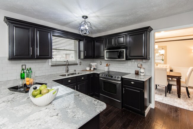 Building Photo - 1902 Cheyenne Dr