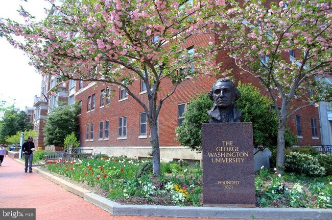 Building Photo - 1740 18th St NW