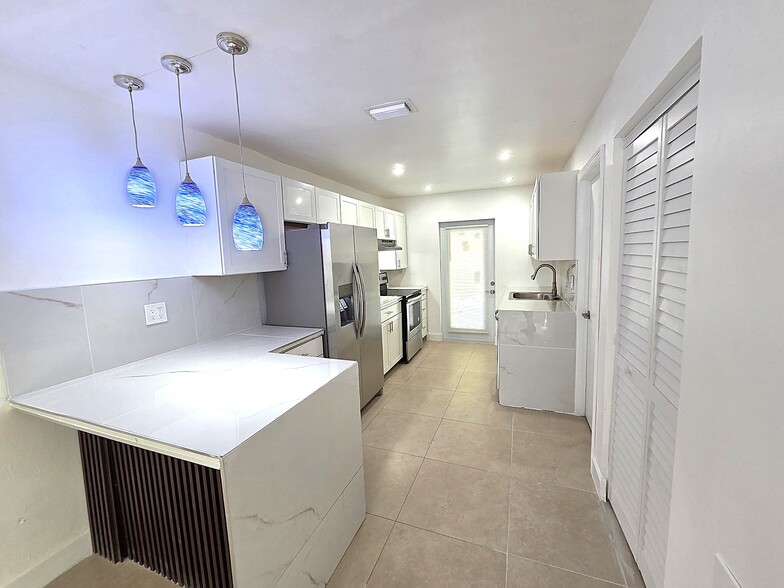 Building Photo - 19356 SW 103rd Ct