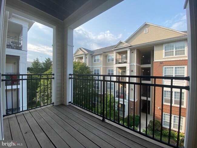Building Photo - 12929 Centre Park Cir