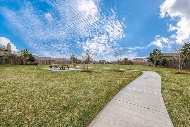 Building Photo - 506 Pecan Landing Ln