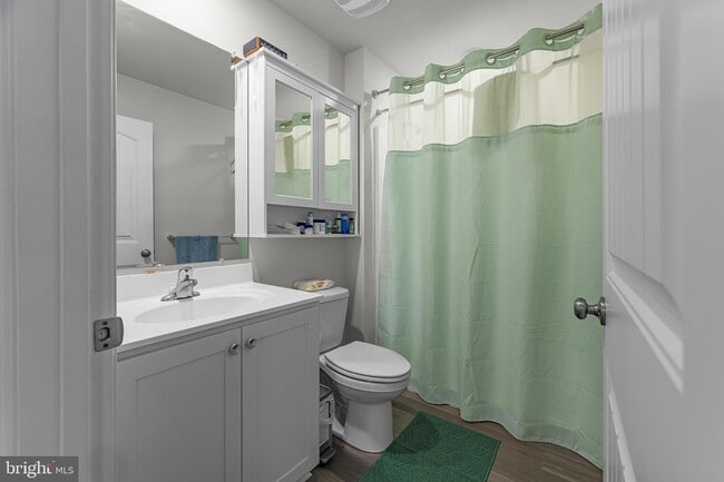 Building Photo - 459 Currant Cir