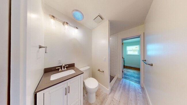 Building Photo - 3BR/ 3BA Pool Home   *Near Burns Rd Aquatic Center & Park * No HOA * 12+ Month Lease Options Avai...