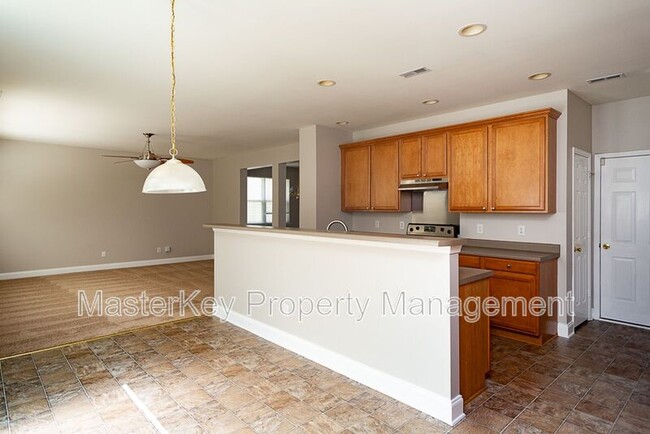 Building Photo - 7144 Great Laurel Dr