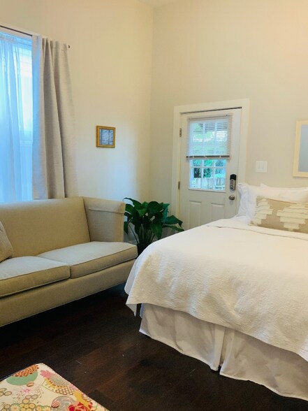 Building Photo - 317 S Salcedo St