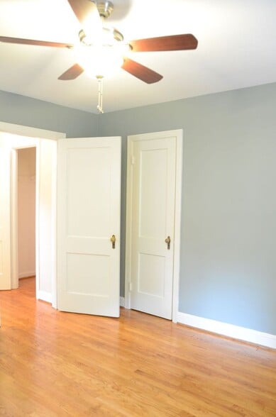 Building Photo - 8210 Greenwood Ave