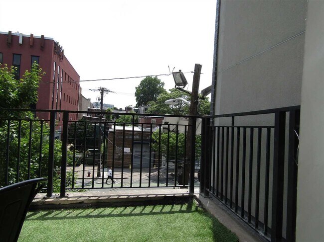 Building Photo - 139 Newark Ave