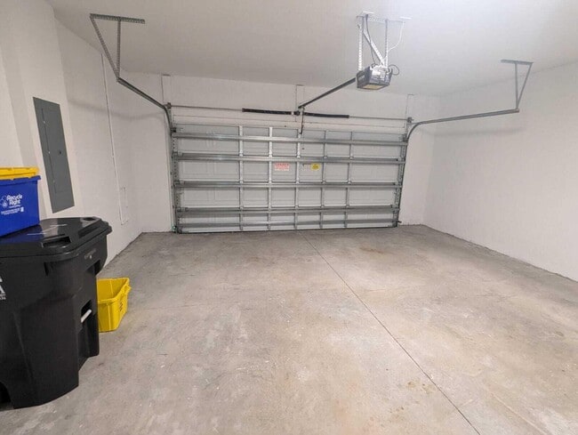 Building Photo - 4351 Pond Lily Ln