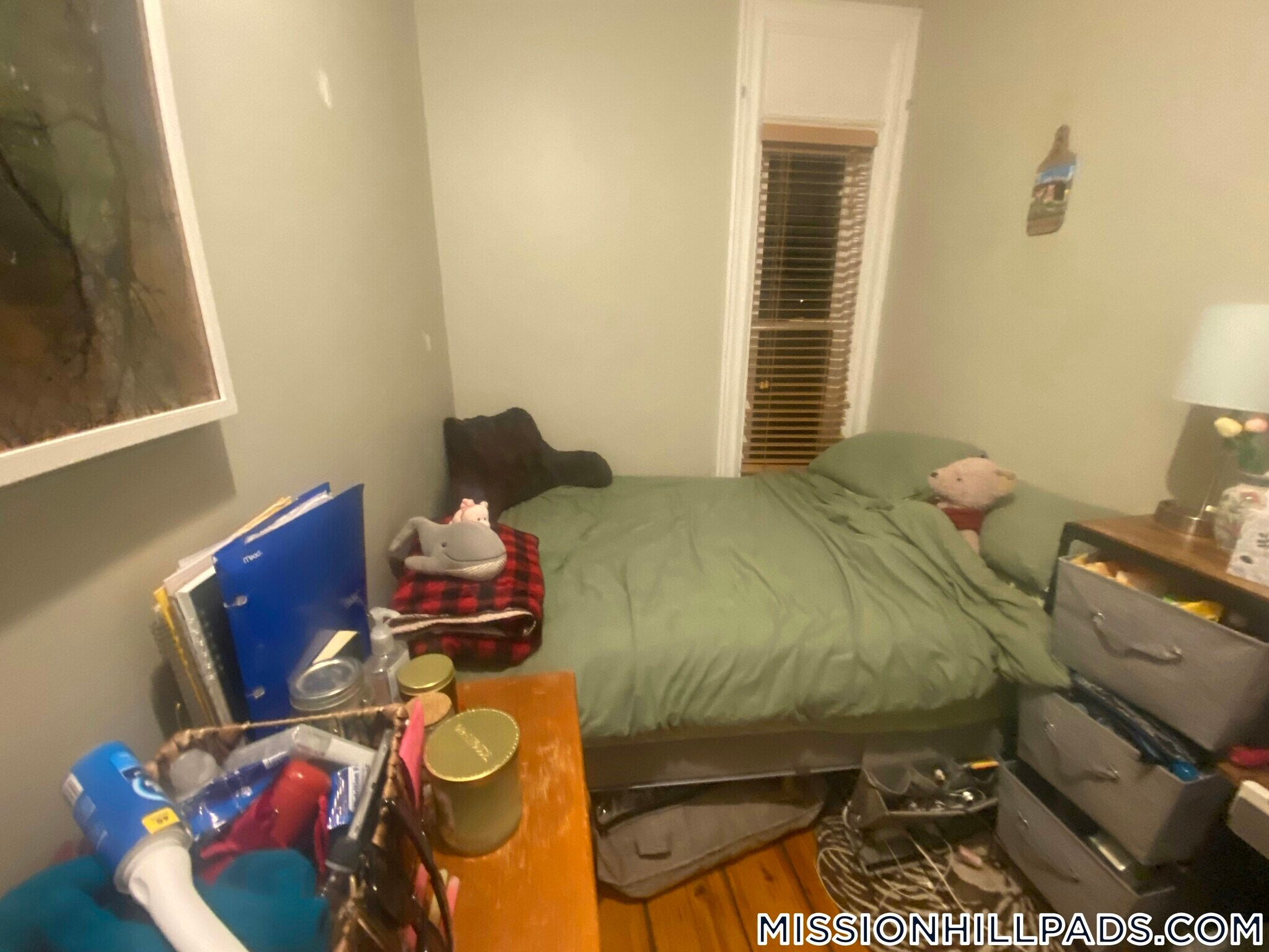 Building Photo - 44 Delle Ave