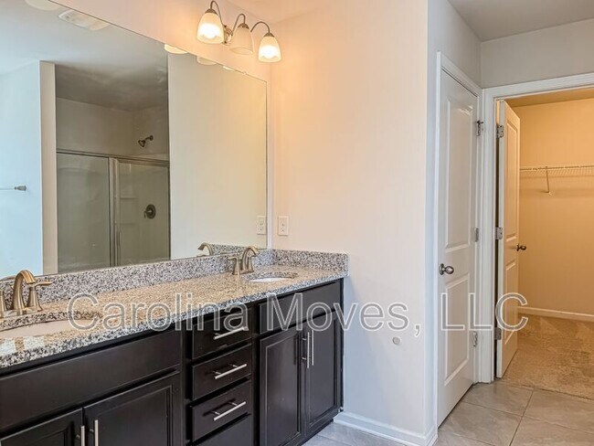 Building Photo - 537 Shrine Ct