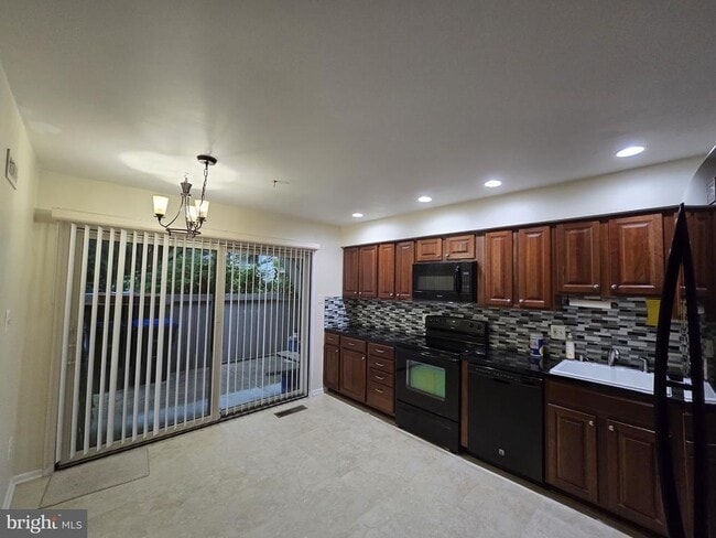 Building Photo - 11721 Newbridge Ct