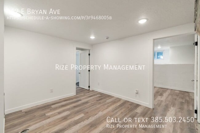 Building Photo - 462 E Bryan Ave