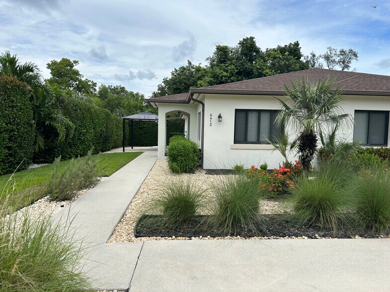 Building Photo - 4412 Vanda Dr