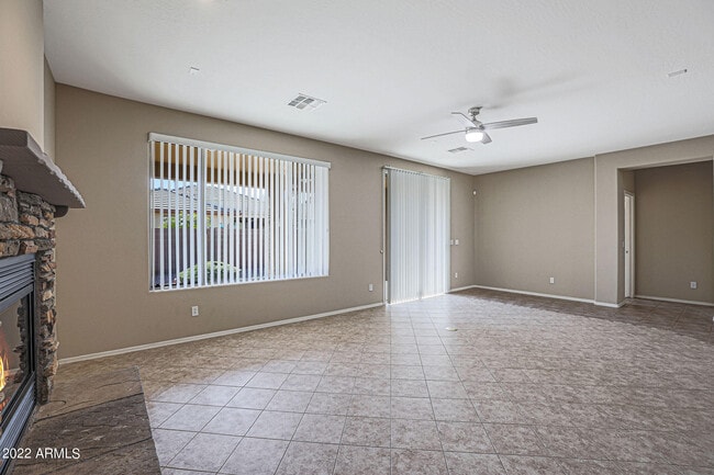 Building Photo - 15437 W Ventura St