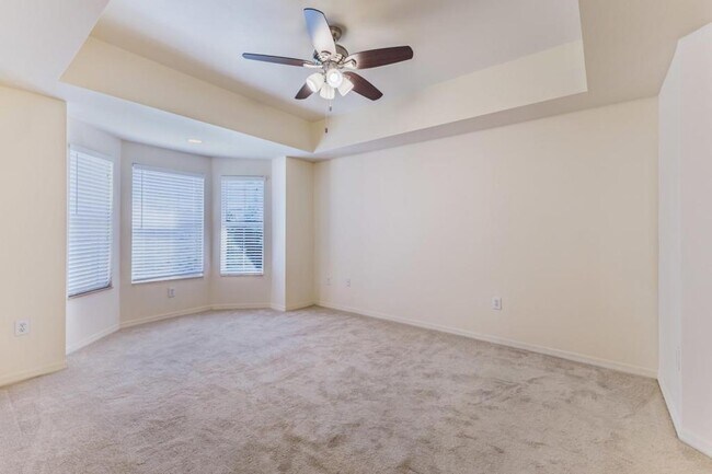 Building Photo - 15989 Mandolin Bay Dr