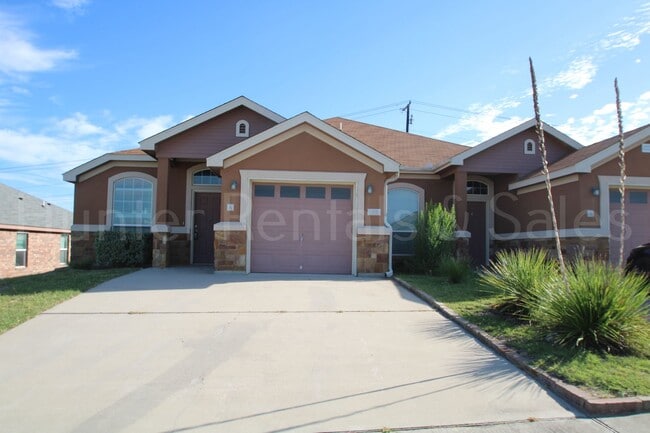 Primary Photo - Luxury Duplex Close to Texas A&M-Central T...