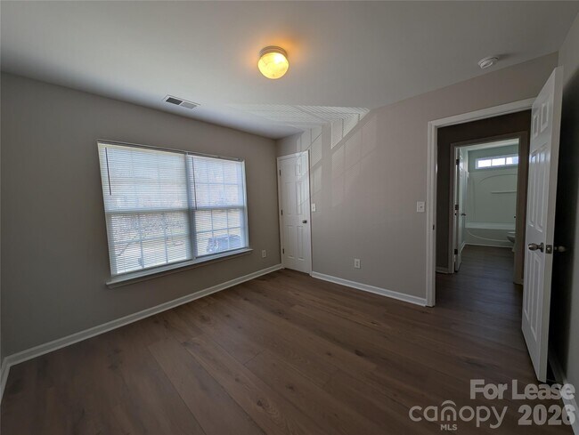 Building Photo - 11307 Breezehill Ln