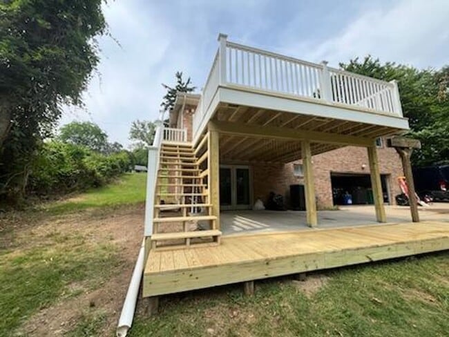 Building Photo - *****Huge 4 bedroom, 3 full bath home FOR ...