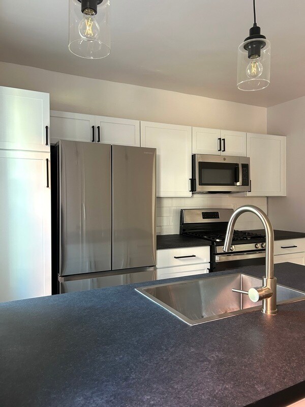 Building Photo - 4044 Geneva St