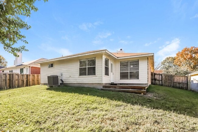 Building Photo - 10714 Estelle Cir