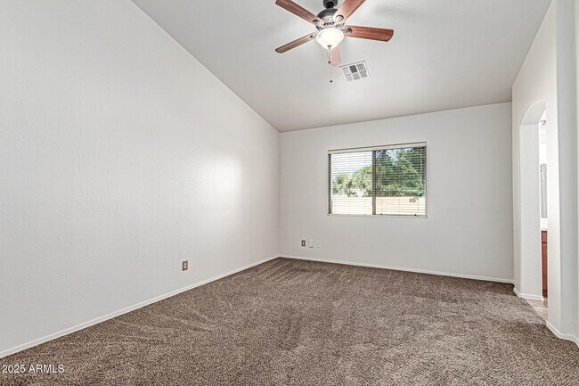 Building Photo - 7341 N 72nd Ave