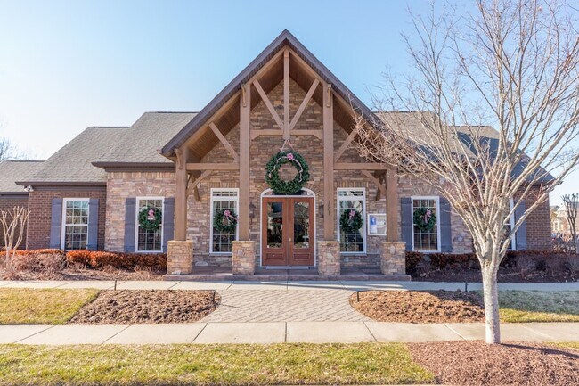 Building Photo - 1249 Riverbrook Dr