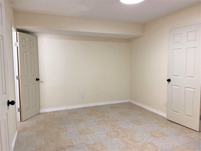 Building Photo - 11530 N May Ave