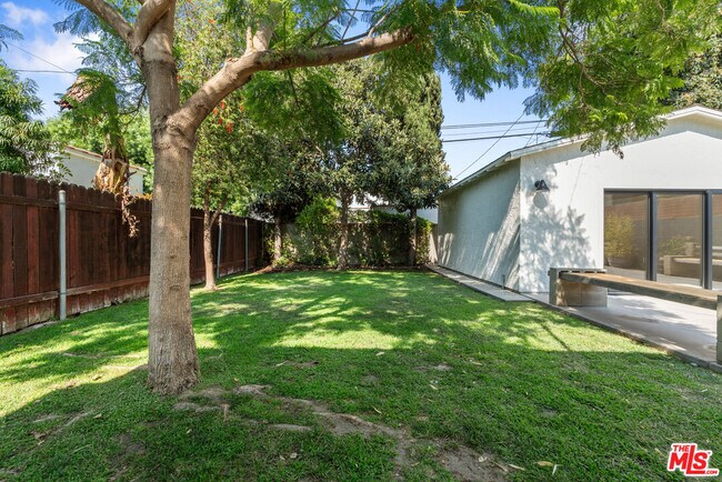 Building Photo - 4031 Edenhurst Ave
