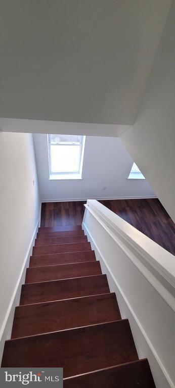 Building Photo - 1321 E Biddle St