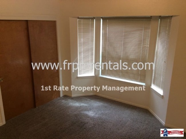 Building Photo - 1480 N Hartman St