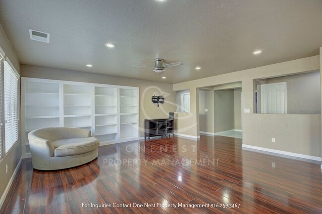 Building Photo - 3 bdrm 2 bth - Great Floorplan