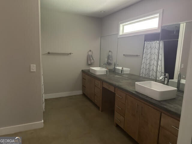 Building Photo - 527 Acorn Ln