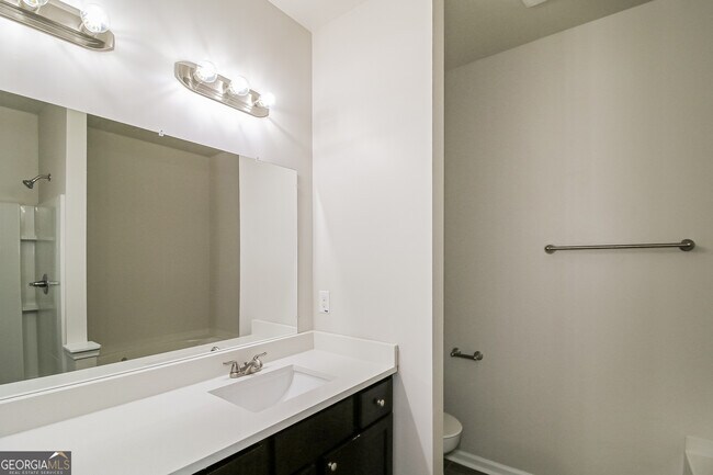 Building Photo - 6037 Heisler St