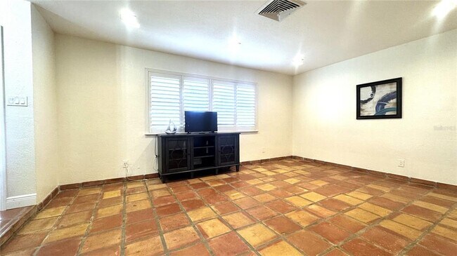 Building Photo - 10380 Tangelo Rd