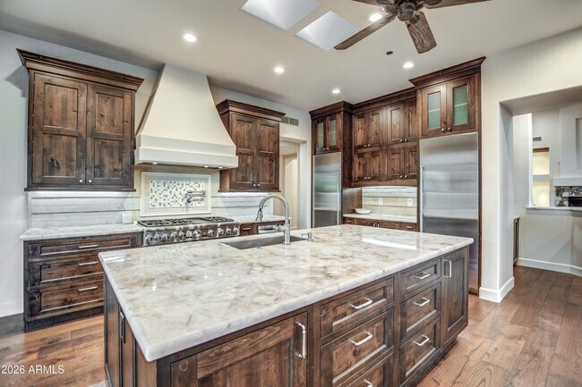 Building Photo - 9671 E Monument Dr