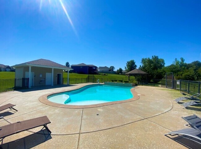 Building Photo - Italian Estates Property Management