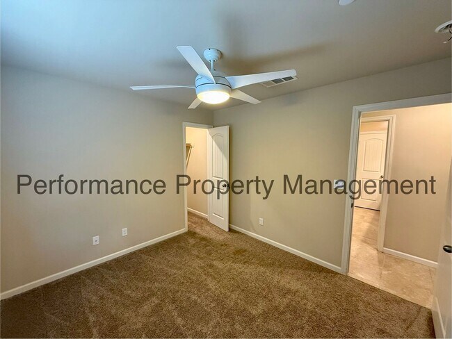 Building Photo - 9024 Selma St