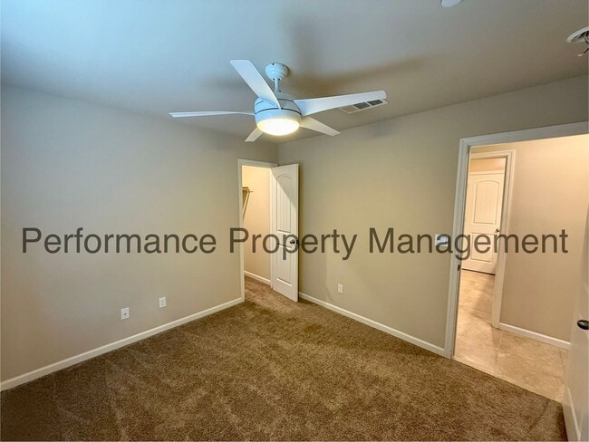 Building Photo - Modern 4 Bed/2 Bath SW Bakersfield Home w/ Solar, Pool & RBP