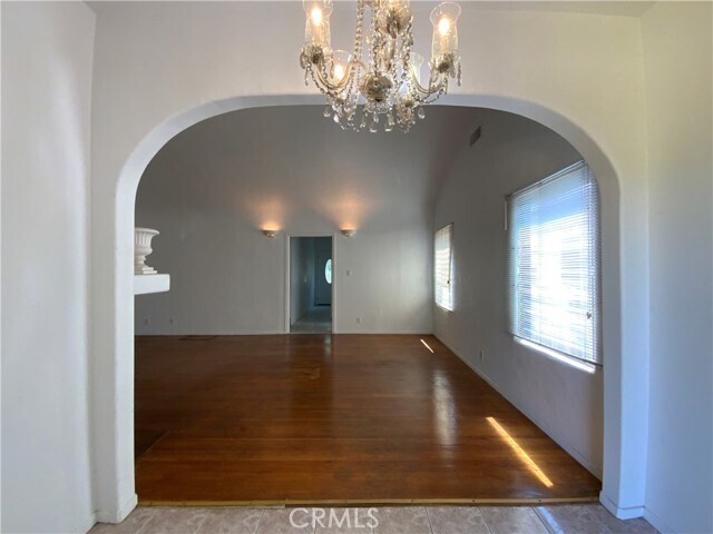 Building Photo - 122 E Linda Vista Ave