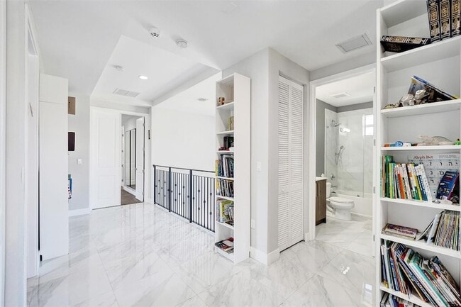 Building Photo - 3534 Forest View Cir