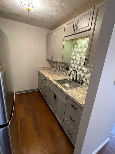 Building Photo - 45 Park Pl