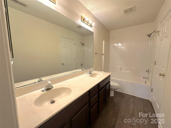 Building Photo - 3040 Caldwell Ridge Pkwy