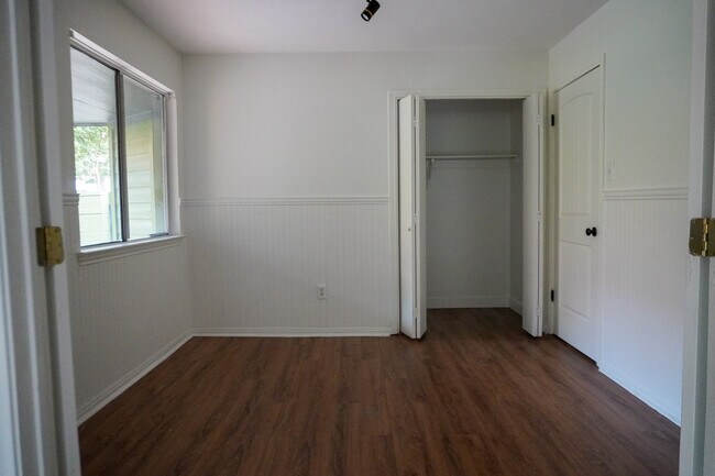 Office / Bedroom 3 - 5204 Summer Dr