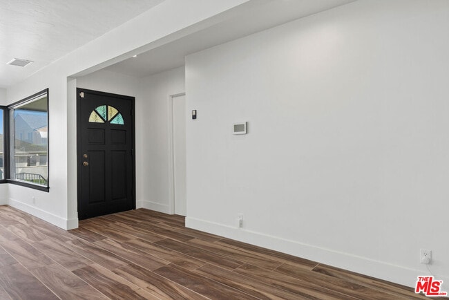 Building Photo - 5266 Veronica St