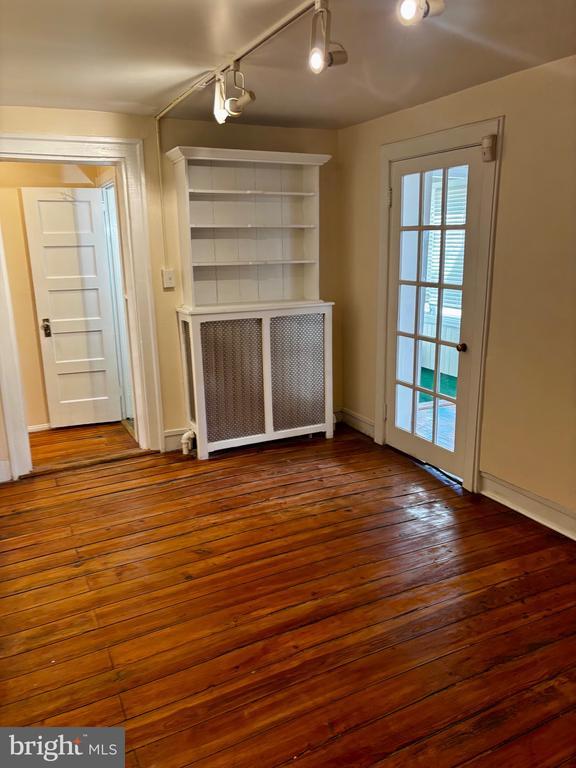 Building Photo - 8122 John Mosby Hwy